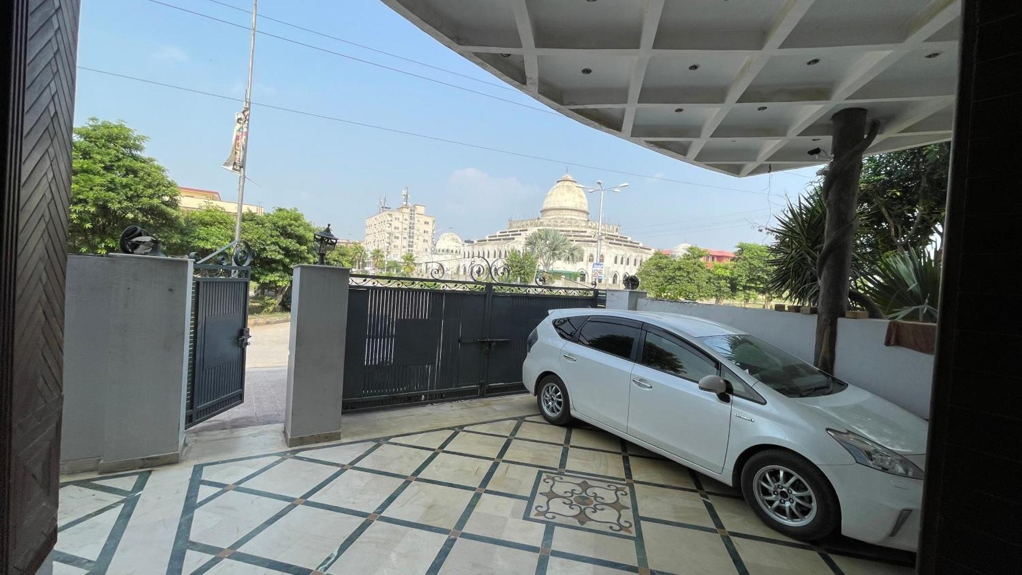 Midways Guest House And Hotels Islamabad Exteriör bild