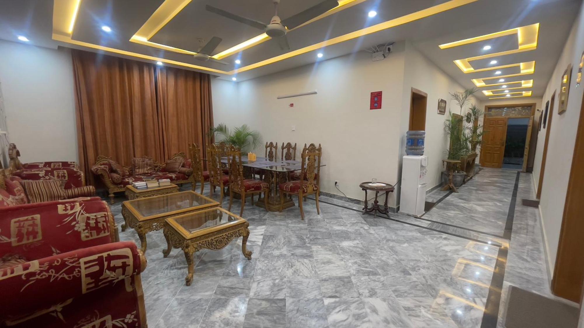 Midways Guest House And Hotels Islamabad Exteriör bild