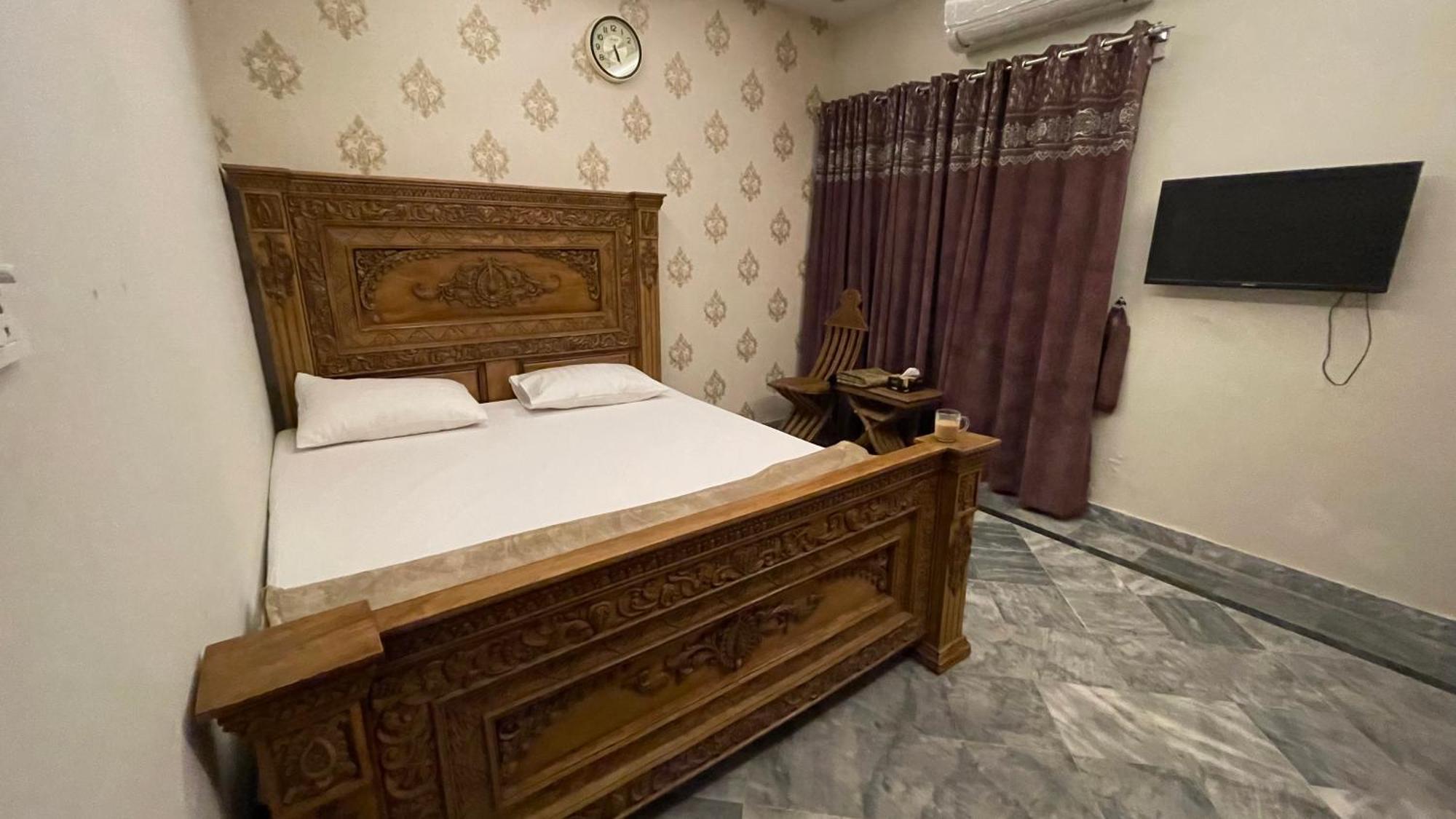 Midways Guest House And Hotels Islamabad Exteriör bild