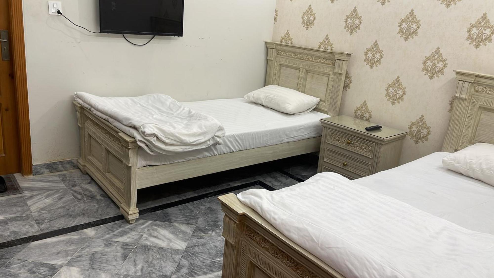 Midways Guest House And Hotels Islamabad Exteriör bild