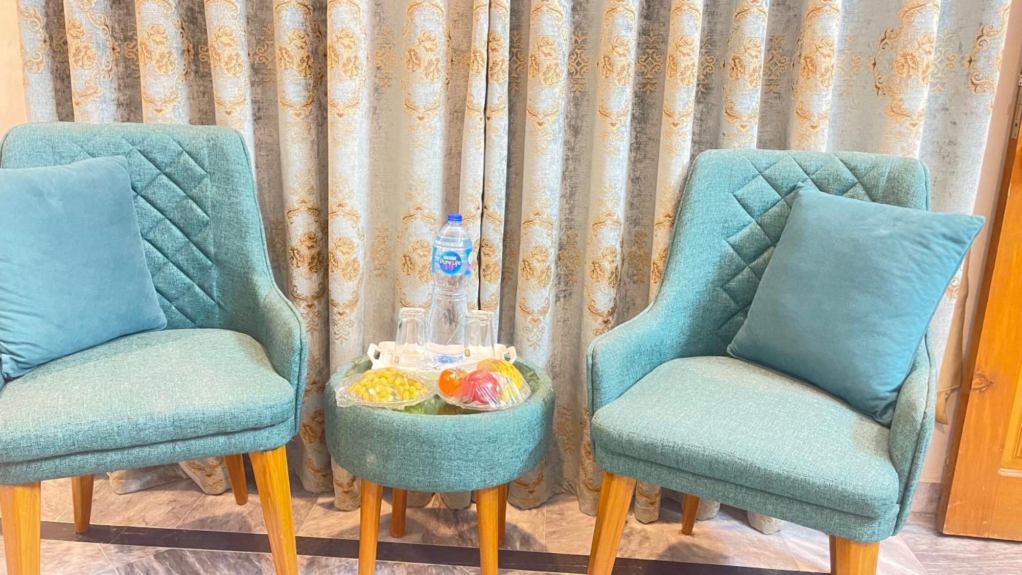 Midways Guest House And Hotels Islamabad Exteriör bild