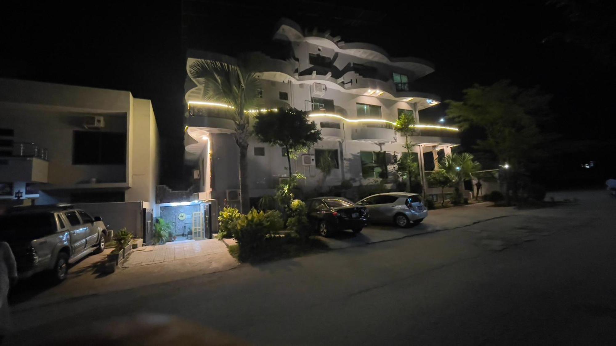 Midways Guest House And Hotels Islamabad Exteriör bild