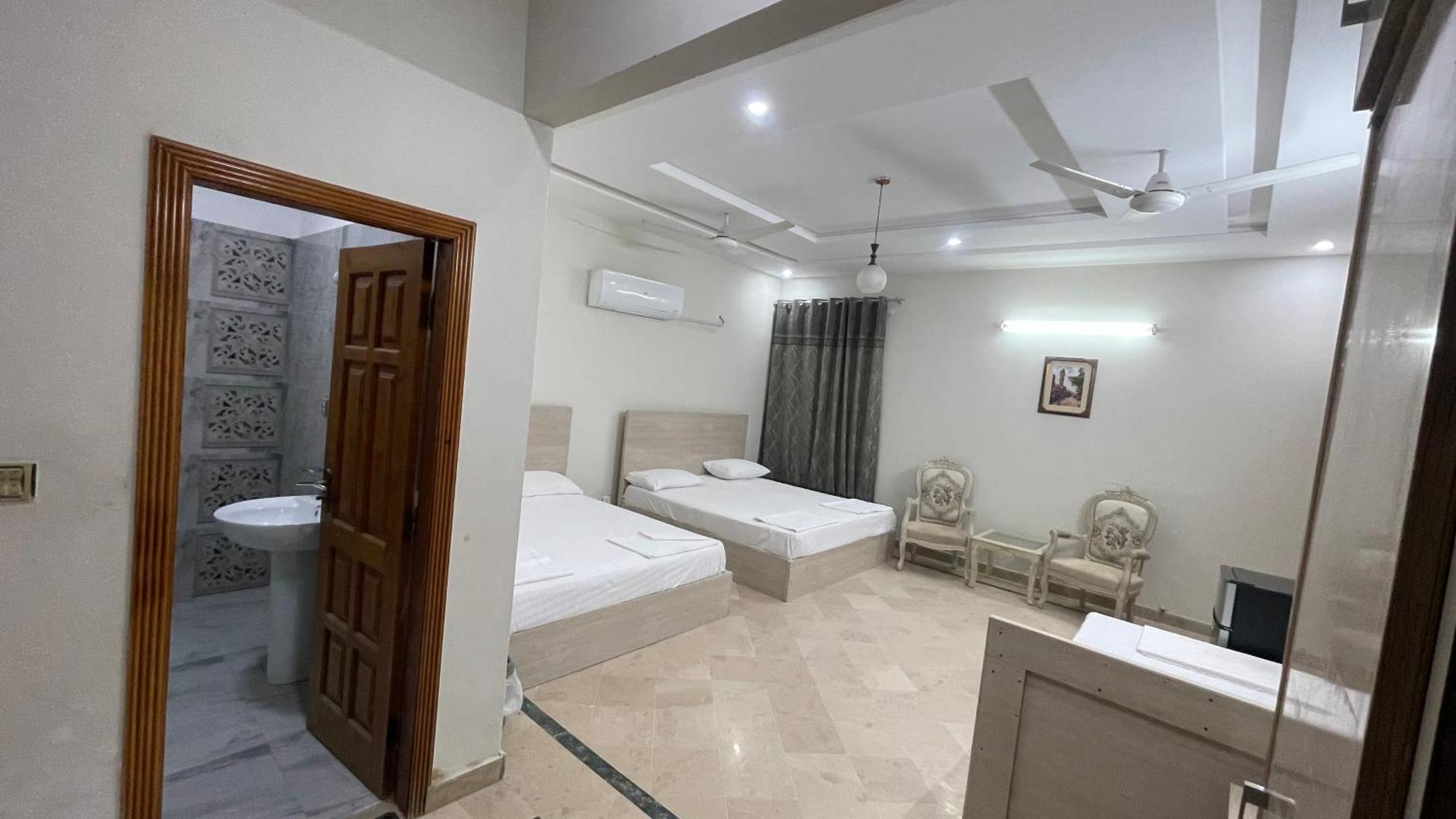 Midways Guest House And Hotels Islamabad Exteriör bild